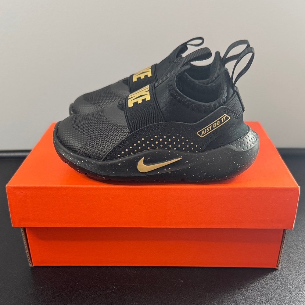 Nike Flex Runner Black Metallic Gold Slip-On Sneakers Toddler Size 6C New NIB